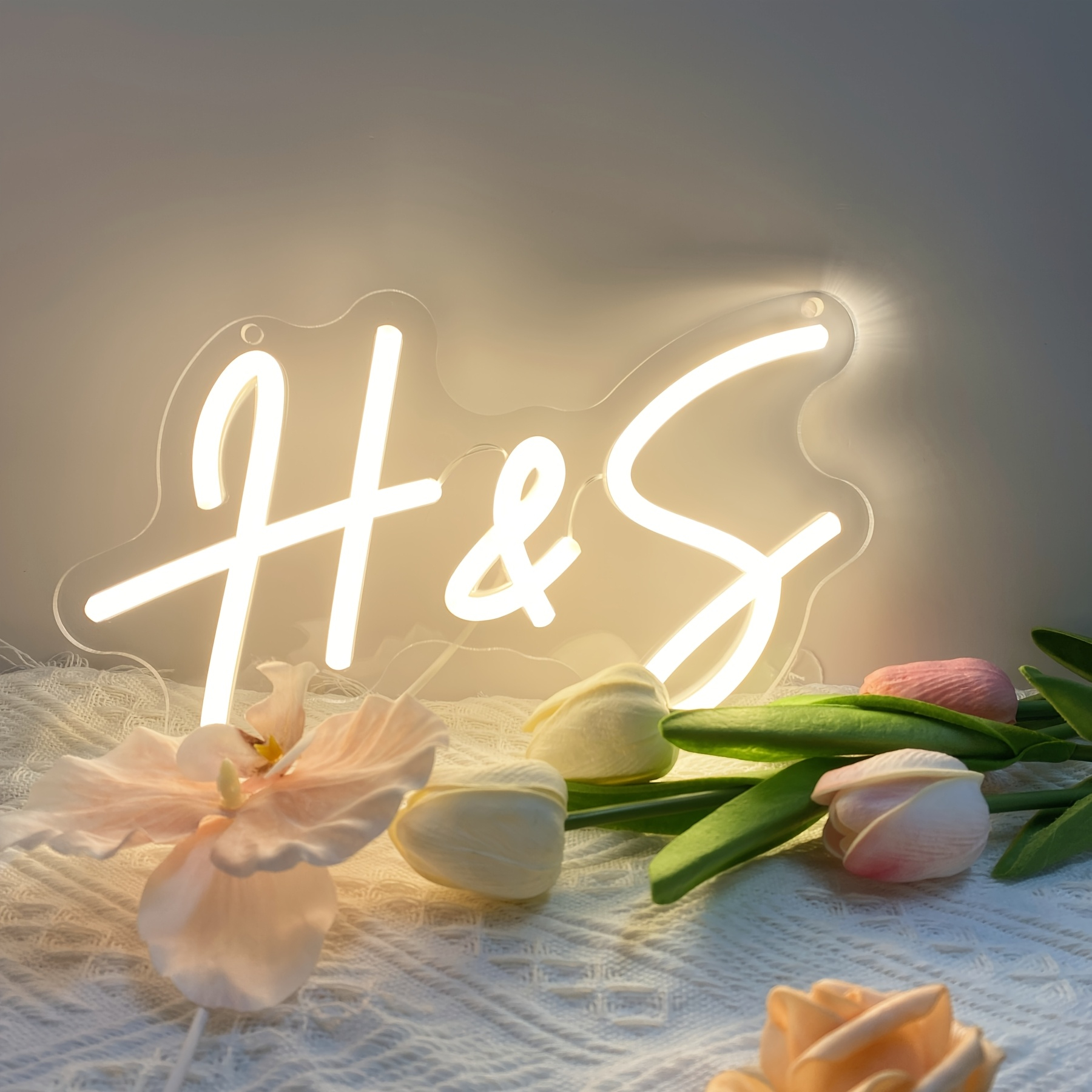 Custom Neon Sign with 2 Initia – обзор и цена Neon Sign Led Custom