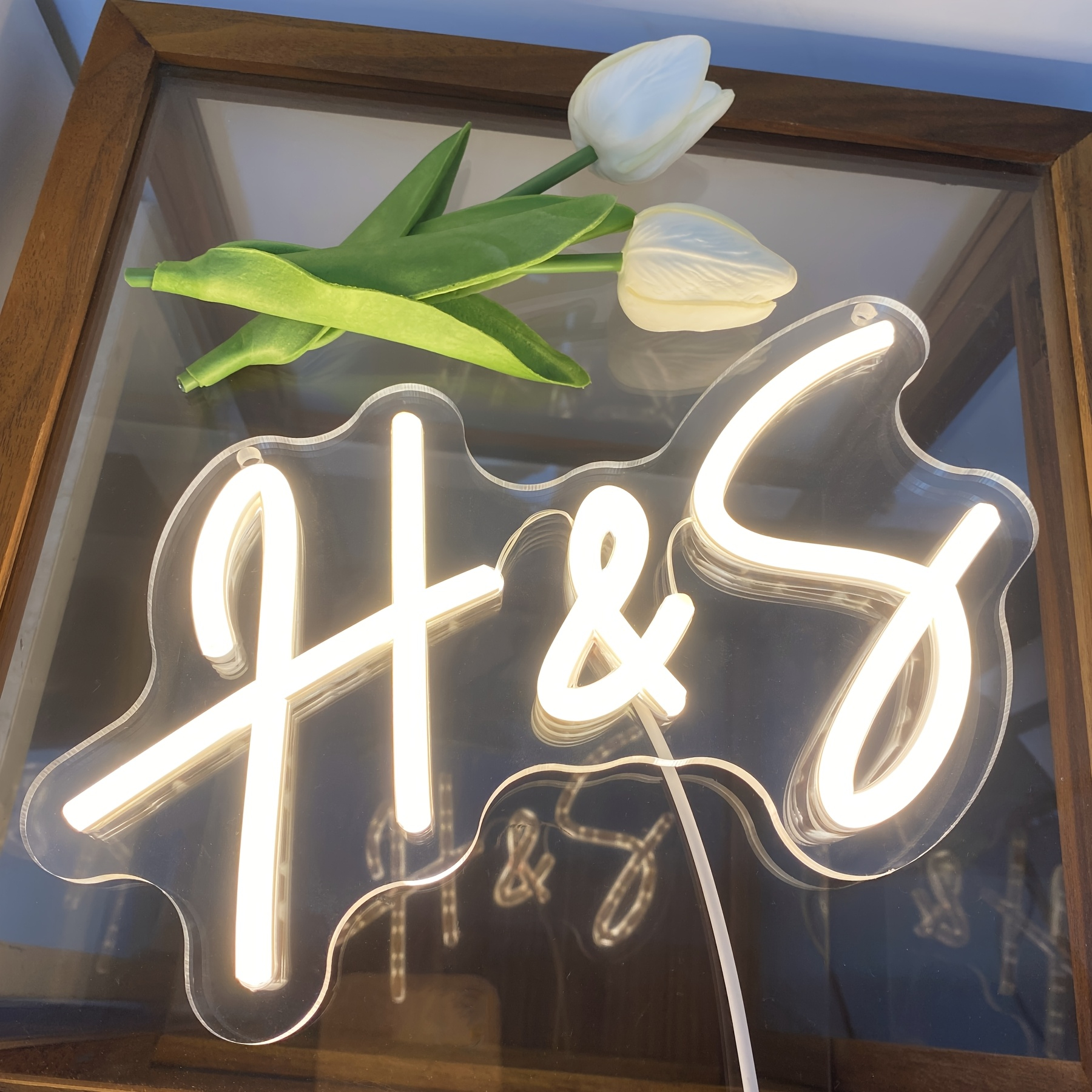 Custom Neon Sign with 2 Initia – обзор и цена Neon Sign Led Custom