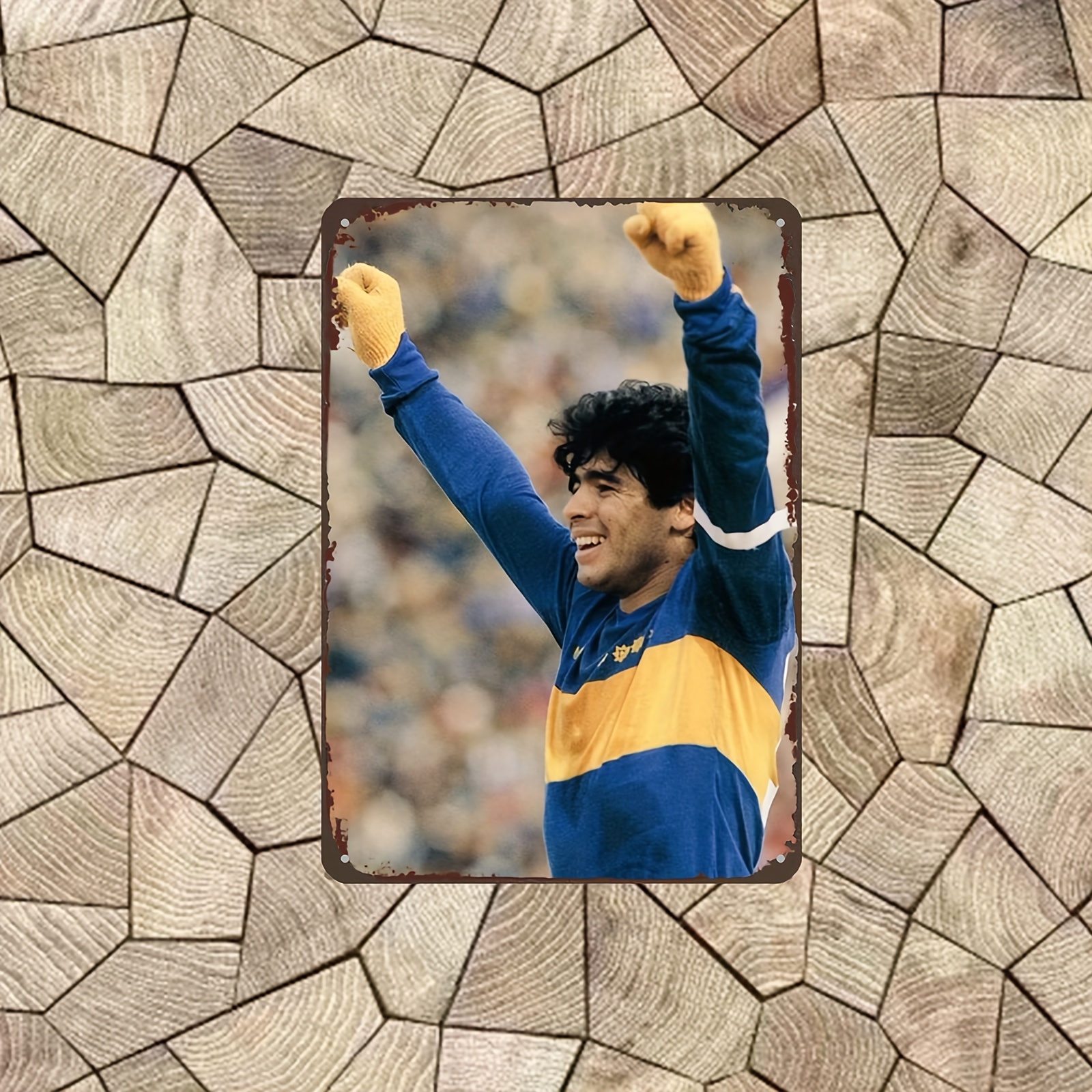 Victory Pose Soccer Player Met – обзор и цена Victory Home Decor